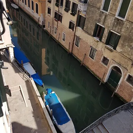 Ca' Cappello 2 With Canal View 아파트 *