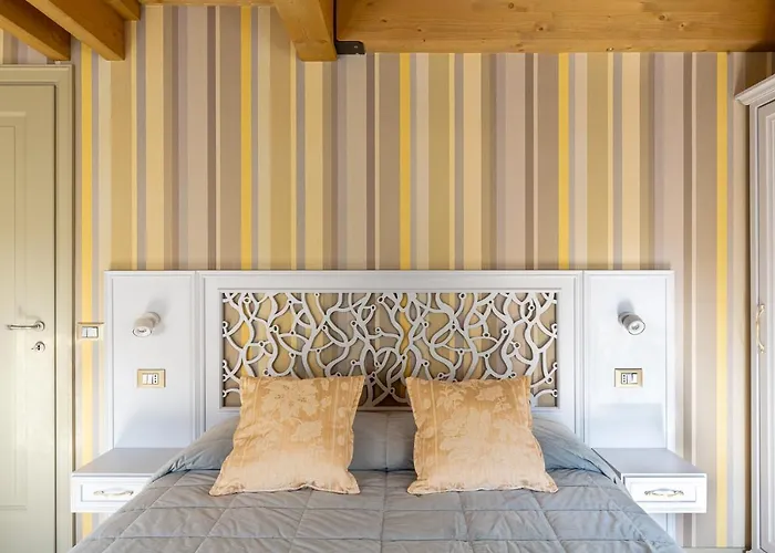 Ca' Cappello 2 With Canal View * Βενετία