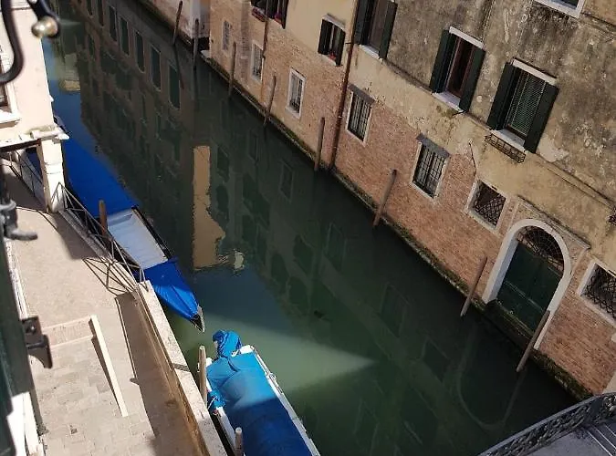 Ca' Cappello 2 With Canal View Appartement *