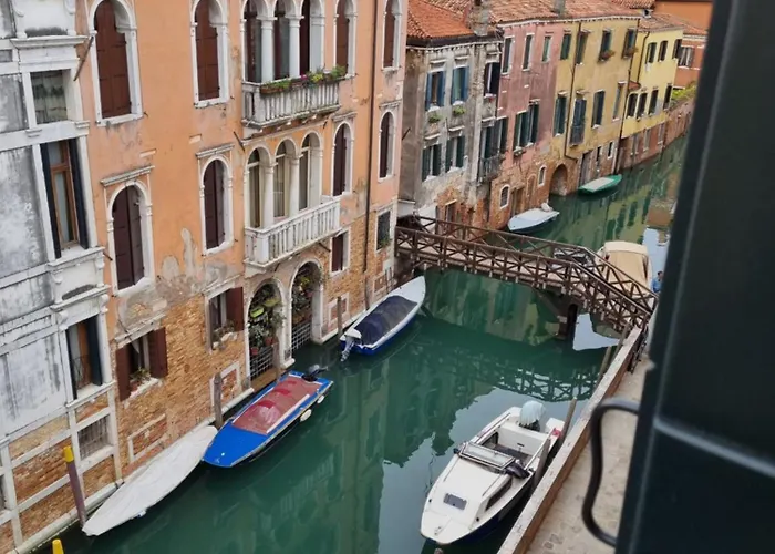 Ca' Cappello 2 With Canal View * Venetië